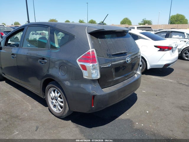 Toyota Prius V Three 2015 JTDZN3EU6FJ030998 Image 3