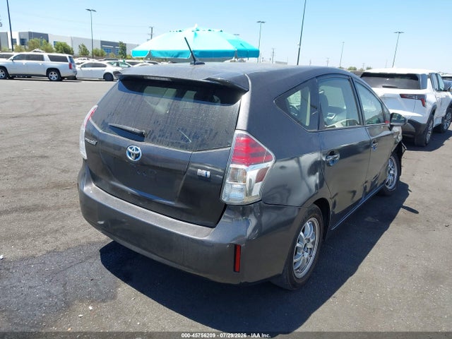 Toyota Prius V Three 2015 JTDZN3EU6FJ030998 Image 4