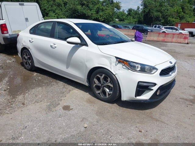 45756217 :رقم المزاد ، 3KPF24AD4ME327401 vin ، 2021 Kia Forte Lxs مزاد بيع