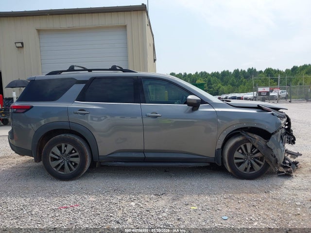 5N1DR3BA7NC219781 Nissan Pathfinder Sv 2wd