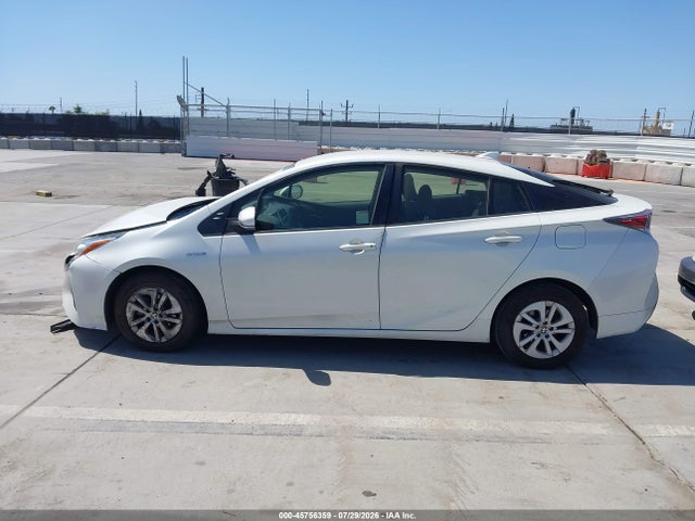 JTDKBRFU1G3522405 Toyota Prius Two