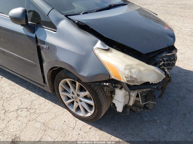 Toyota Prius V Five 2014 JTDZN3EU6E3336070 Image 17