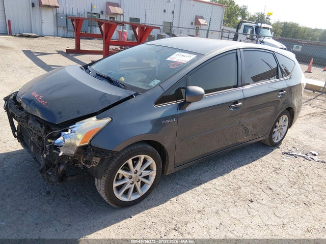 Toyota Prius V Five 2014 JTDZN3EU6E3336070 Image 2
