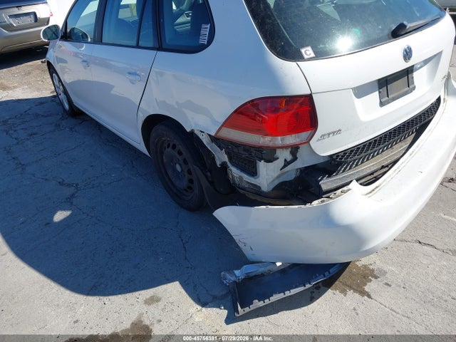 2013 Volkswagen Jetta Sportwagen 2.5l S მანქანა იყიდება აუქციონზე, vin: 3VWPP7AJ2DM674080, აუქციონის ნომერი: 45756381