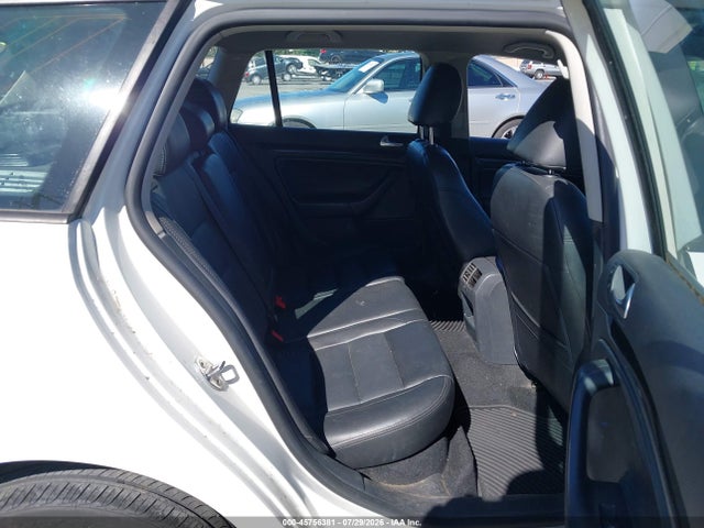 2013 Volkswagen Jetta Sportwagen 2.5l S მანქანა იყიდება აუქციონზე, vin: 3VWPP7AJ2DM674080, აუქციონის ნომერი: 45756381