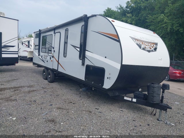 Auction sale of the 2022 Wildwood Fsx Platinum Toy Hauler, vin: 4X4TWDC21NY099561, lot number: 45756387