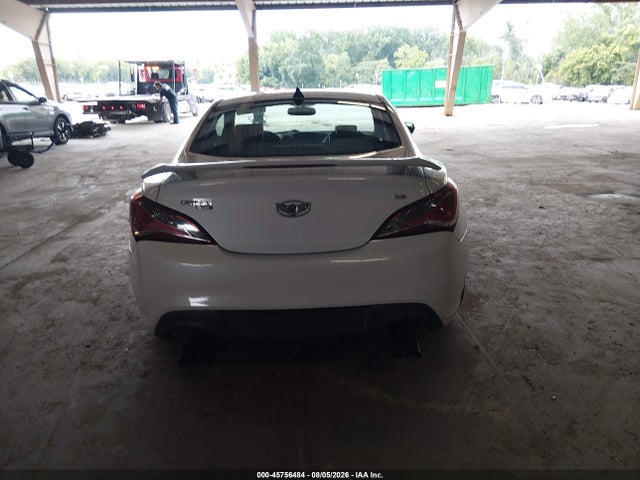 2015 Hyundai Genesis 3.8 Base მანქანა იყიდება აუქციონზე, vin: KMHHU6KJ6FU124335, აუქციონის ნომერი: 45756484