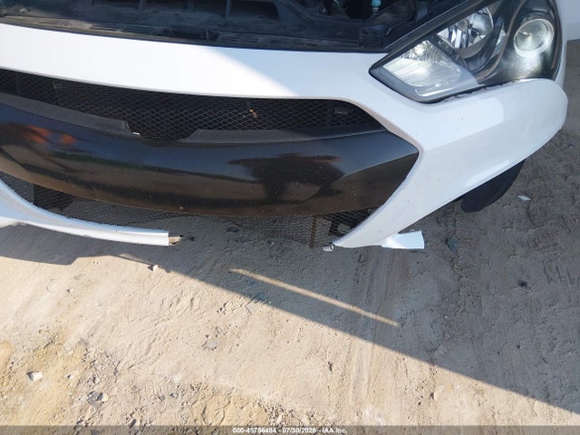 2015 Hyundai Genesis 3.8 Base მანქანა იყიდება აუქციონზე, vin: KMHHU6KJ6FU124335, აუქციონის ნომერი: 45756484
