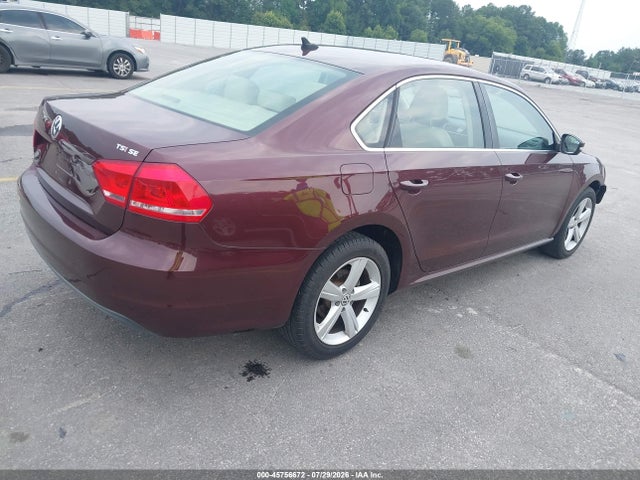 2014 Volkswagen Passat 1.8t Se მანქანა იყიდება აუქციონზე, vin: 1VWBT7A33EC055756, აუქციონის ნომერი: 45756672