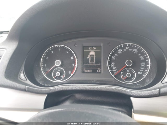 2014 Volkswagen Passat 1.8t Se მანქანა იყიდება აუქციონზე, vin: 1VWBT7A33EC055756, აუქციონის ნომერი: 45756672