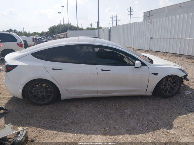 Tesla Model 3 Rear-wheel Drive 2022 5YJ3E1EA1NF160581 Image 13