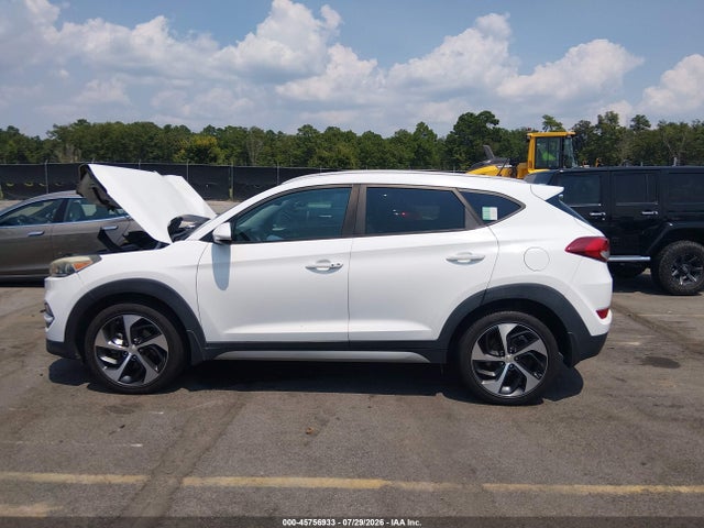 Продажа на аукционе авто 2017 Hyundai Tucson Sport, vin: KM8J3CA27HU326617, номер лота: 45756933