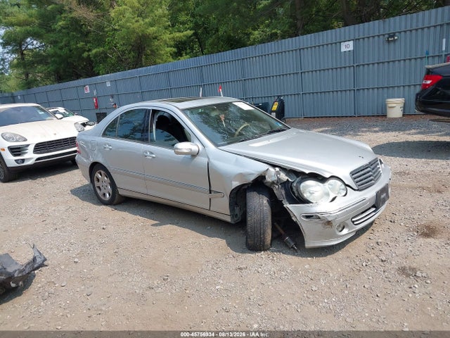 2005 Mercedes-benz C 240 Luxury 4matic მანქანა იყიდება აუქციონზე, vin: WDBRF81J05F681369, აუქციონის ნომერი: 45756934