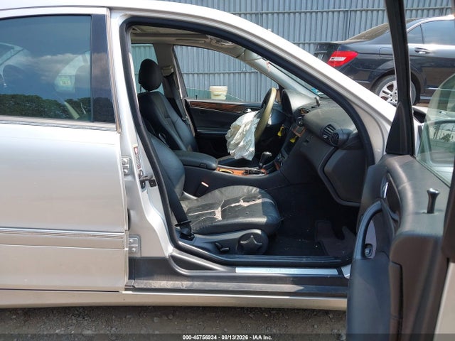 2005 Mercedes-benz C 240 Luxury 4matic მანქანა იყიდება აუქციონზე, vin: WDBRF81J05F681369, აუქციონის ნომერი: 45756934