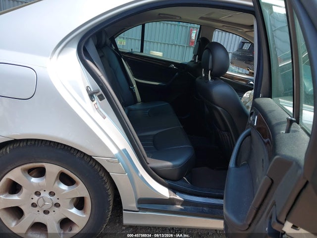 2005 Mercedes-benz C 240 Luxury 4matic მანქანა იყიდება აუქციონზე, vin: WDBRF81J05F681369, აუქციონის ნომერი: 45756934