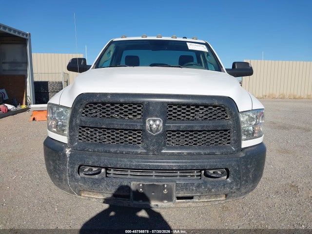 45756978 :رقم المزاد ، 3C63RPAJ7JG318494 vin ، 2018 Ram 3500 Tradesman  4x2 8' Box مزاد بيع