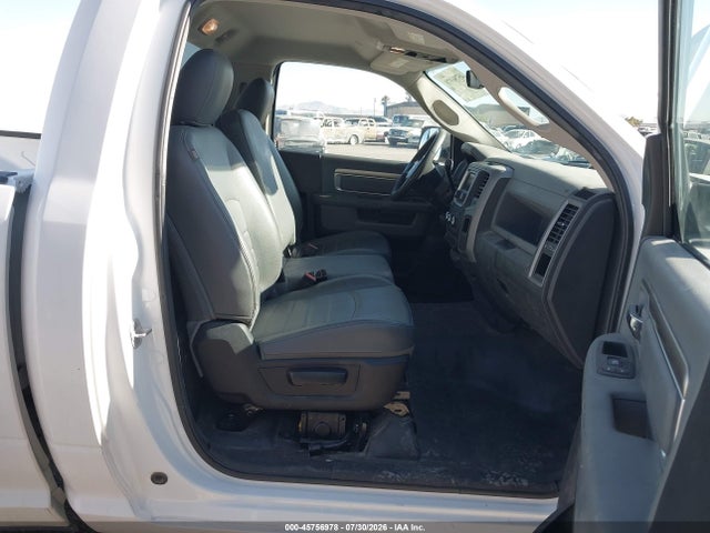 45756978 :رقم المزاد ، 3C63RPAJ7JG318494 vin ، 2018 Ram 3500 Tradesman  4x2 8' Box مزاد بيع