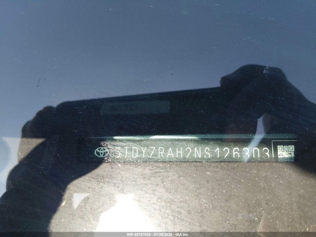 Toyota Highlander Limited 2022 5TDYZRAH2NS126303 Image 9