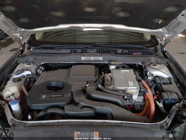 3FA6P0UUXJR212740 Ford Fusion Hybrid S