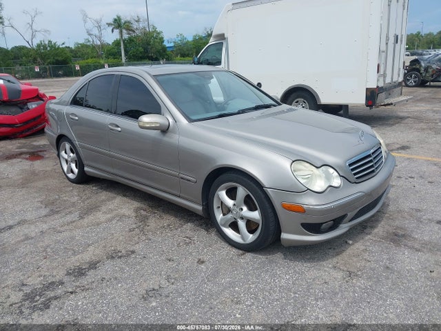 45757083 :رقم المزاد ، WDBRF40J25F603315 vin ، 2005 Mercedes-benz C 230 Kompressor Sport مزاد بيع