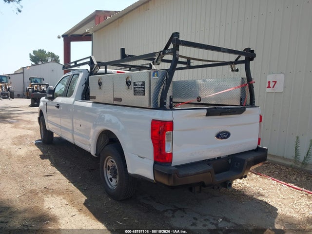 Ford F-250 Xl 2018 1FT7X2A69JEC68929 Image 3
