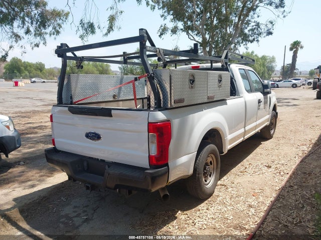 Ford F-250 Xl 2018 1FT7X2A69JEC68929 Image 4