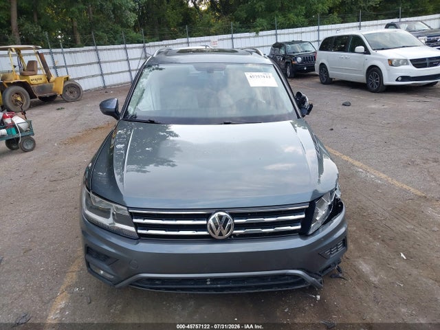 2018 Volkswagen Tiguan 2.0t Se/2.0t Sel მანქანა იყიდება აუქციონზე, vin: 3VV2B7AX5JM120593, აუქციონის ნომერი: 45757122