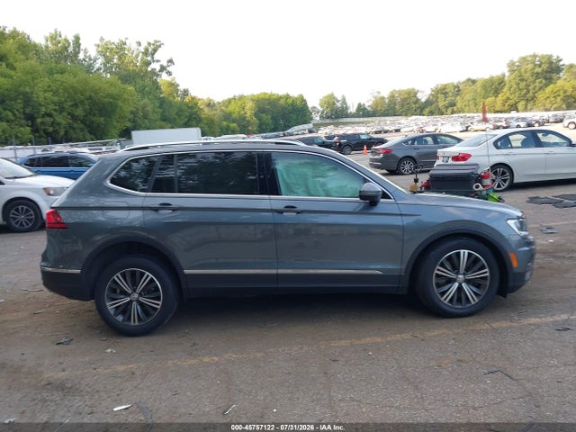 2018 Volkswagen Tiguan 2.0t Se/2.0t Sel მანქანა იყიდება აუქციონზე, vin: 3VV2B7AX5JM120593, აუქციონის ნომერი: 45757122