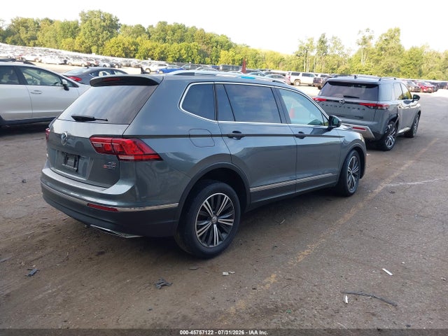 2018 Volkswagen Tiguan 2.0t Se/2.0t Sel მანქანა იყიდება აუქციონზე, vin: 3VV2B7AX5JM120593, აუქციონის ნომერი: 45757122