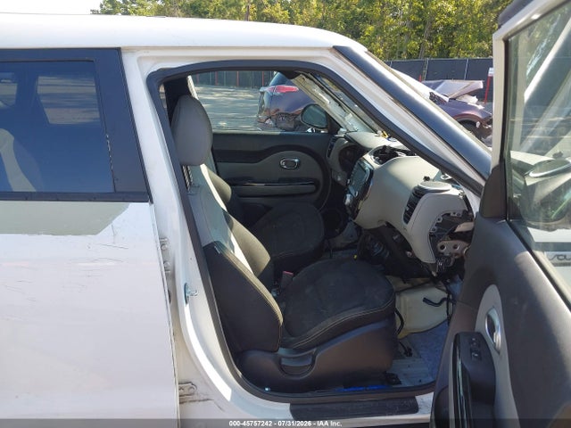 45757242 :رقم المزاد ، KNDJP3A57G7295689 vin ، 2016 Kia Soul + مزاد بيع