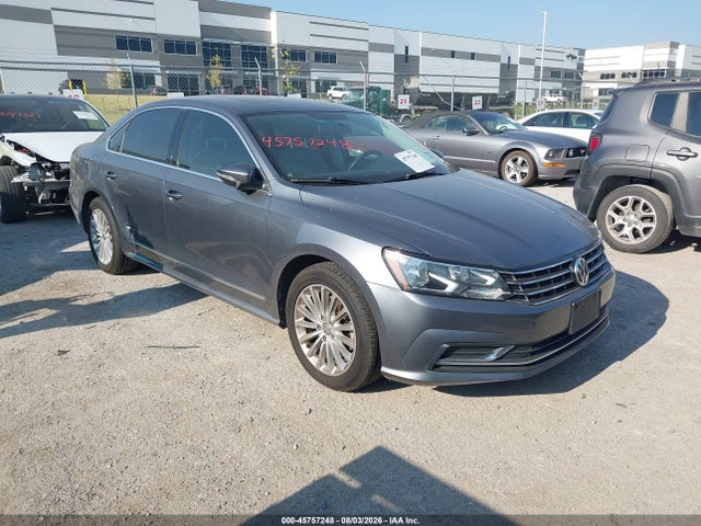 2017 Volkswagen Passat 1.8t Se მანქანა იყიდება აუქციონზე, vin: 1VWBT7A37HC027740, აუქციონის ნომერი: 45757248