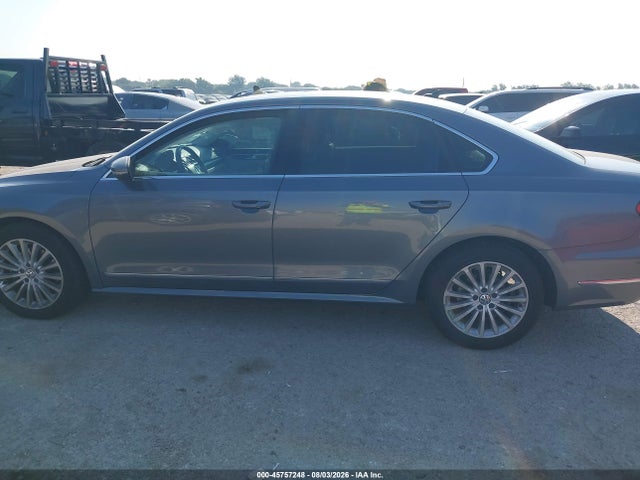 2017 Volkswagen Passat 1.8t Se მანქანა იყიდება აუქციონზე, vin: 1VWBT7A37HC027740, აუქციონის ნომერი: 45757248
