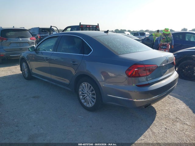 2017 Volkswagen Passat 1.8t Se მანქანა იყიდება აუქციონზე, vin: 1VWBT7A37HC027740, აუქციონის ნომერი: 45757248