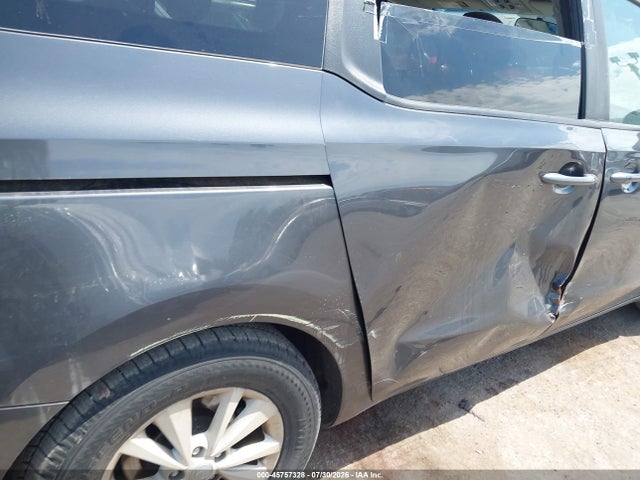 45757328 :رقم المزاد ، KNDMB5C12H6234369 vin ، 2017 Kia Sedona Lx مزاد بيع