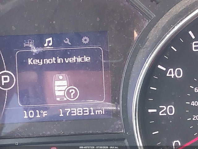 45757328 :رقم المزاد ، KNDMB5C12H6234369 vin ، 2017 Kia Sedona Lx مزاد بيع