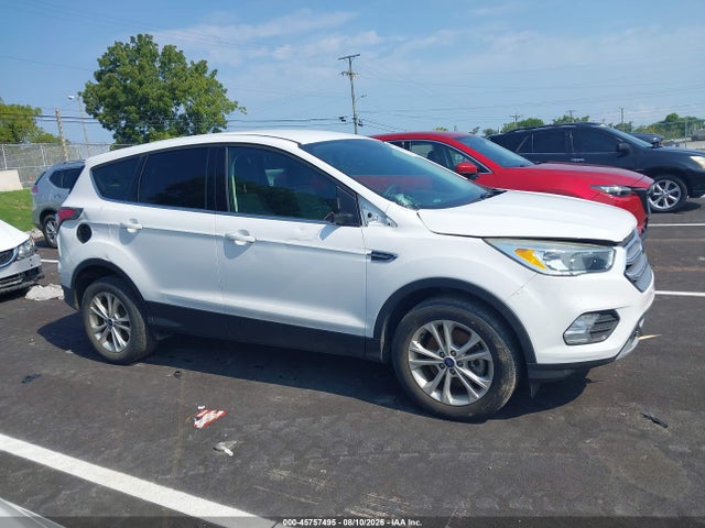 1FMCU9GD1HUB50827 Ford ESCAPE SE