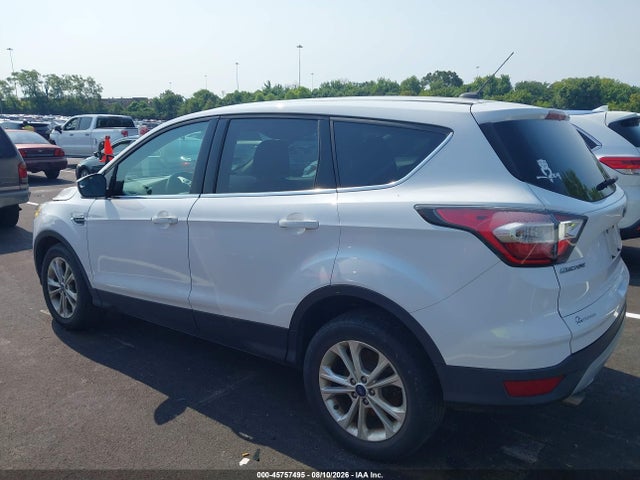 1FMCU9GD1HUB50827 Ford ESCAPE SE