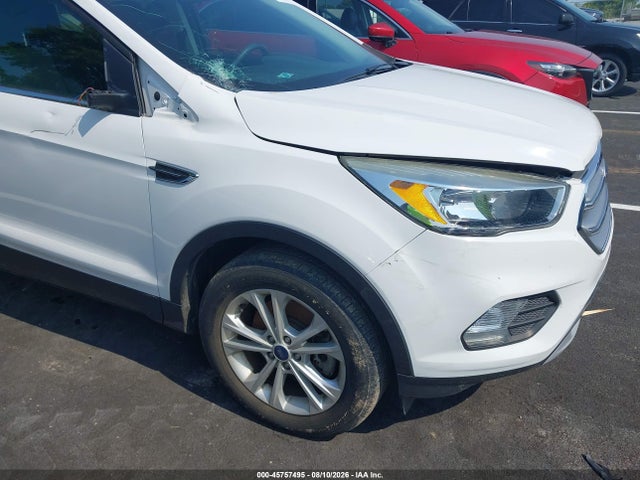 1FMCU9GD1HUB50827 Ford ESCAPE SE