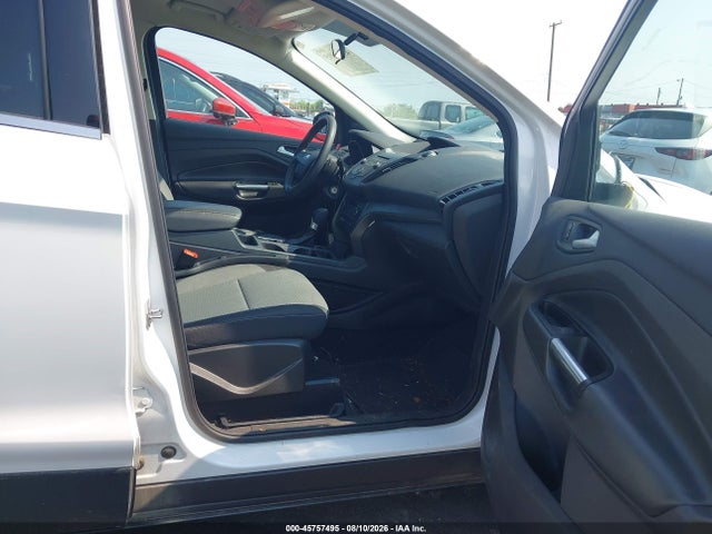 1FMCU9GD1HUB50827 Ford ESCAPE SE