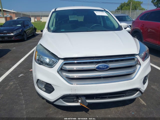 1FMCU9GD1HUB50827 Ford ESCAPE SE