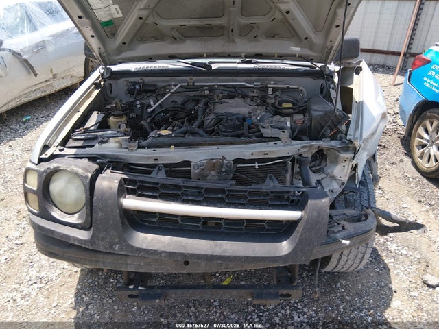 2004 Nissan Xterra Xe მანქანა იყიდება აუქციონზე, vin: 5N1ED28Y04C628334, აუქციონის ნომერი: 45757527