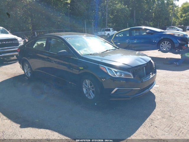 2016 Hyundai Sonata Se მანქანა იყიდება აუქციონზე, vin: 5NPE24AF2GH260682, აუქციონის ნომერი: 45757529