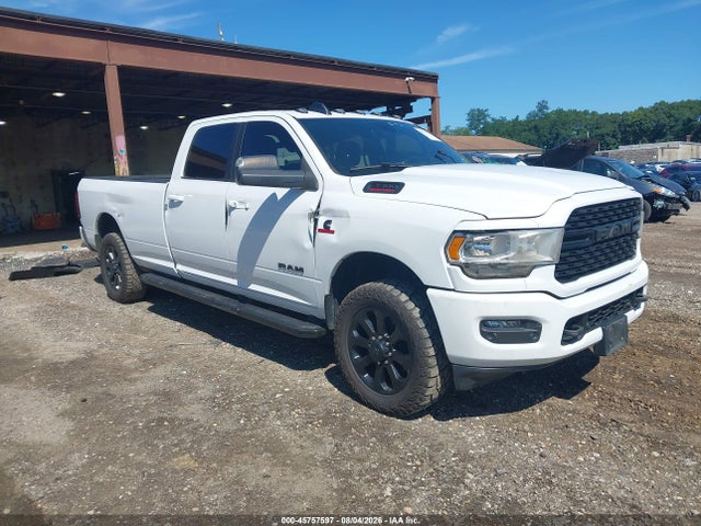 45757597 :رقم المزاد ، 3C6UR5JL0NG102423 vin ، 2022 Ram 2500 Big Horn  4x4 8' Box مزاد بيع