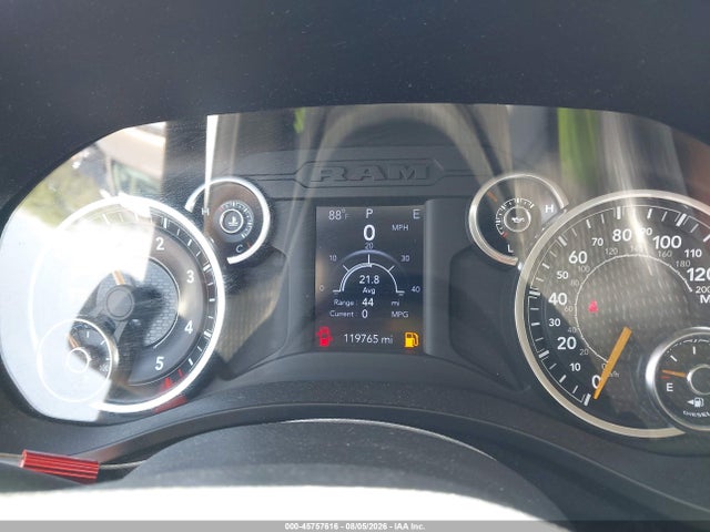 2021 Ram 1500 Tradesman  4x2 6'4 Box მანქანა იყიდება აუქციონზე, vin: 1C6SRECM8MN812639, აუქციონის ნომერი: 45757616