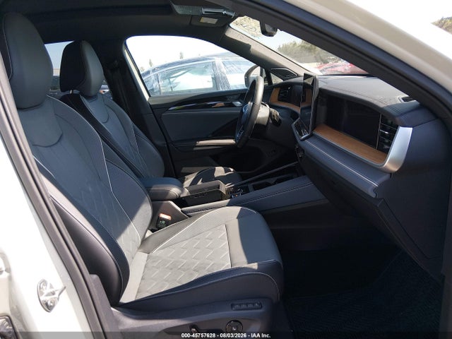 Продаж на аукціоні авто 2025 Volkswagen Tiguan 2.0t Sel R-line, vin: 3VVLR7RM8SM040149, номер лоту: 45757628