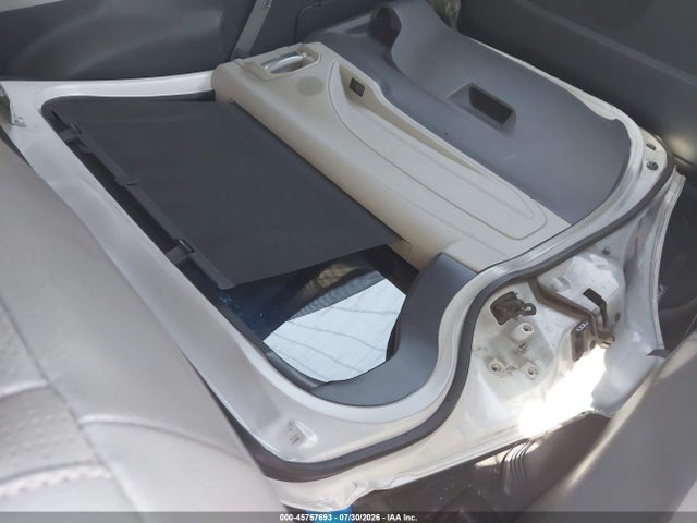 Toyota Sienna Limited 2022 5TDZRKEC8NS105109 Image 12