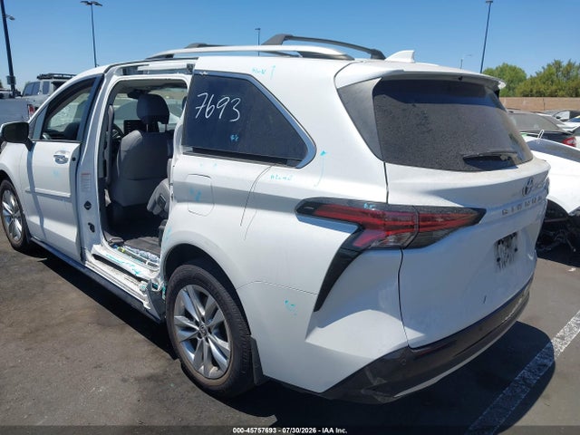 Toyota Sienna Limited 2022 5TDZRKEC8NS105109 Image 3