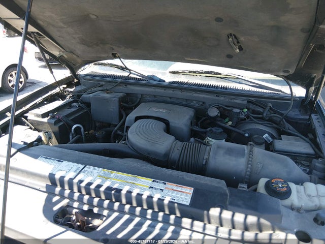 45757717 :رقم المزاد ، 5LMPU28L8WLJ39144 vin ، 1998 Lincoln Navigator مزاد بيع