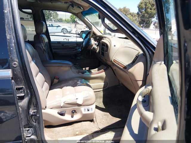45757717 :رقم المزاد ، 5LMPU28L8WLJ39144 vin ، 1998 Lincoln Navigator مزاد بيع