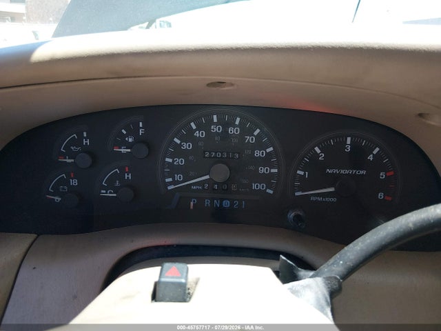 45757717 :رقم المزاد ، 5LMPU28L8WLJ39144 vin ، 1998 Lincoln Navigator مزاد بيع